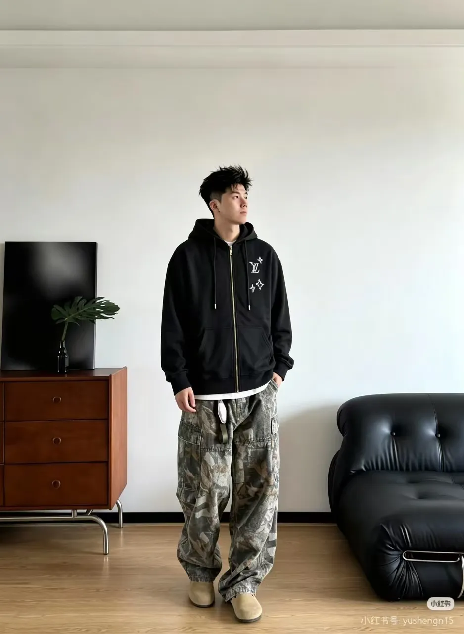 Louis Vuitton sketch presbyopic embroidered zip hooded jacket